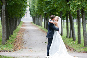 Bride and groom in trees